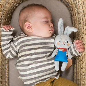 Sonajero mordillo sensorial bebé conejito colgante taf toys